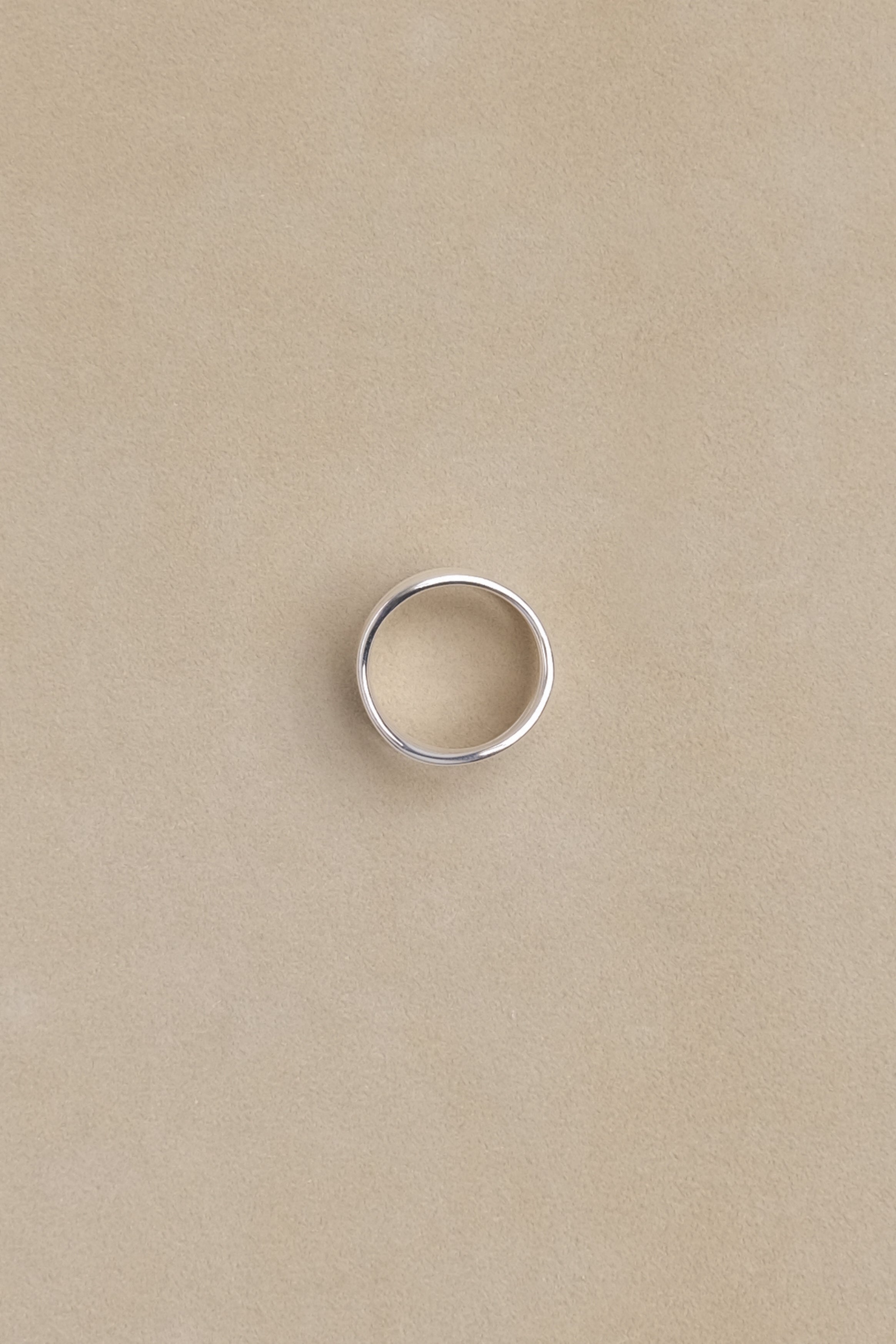 Loop Band Ring