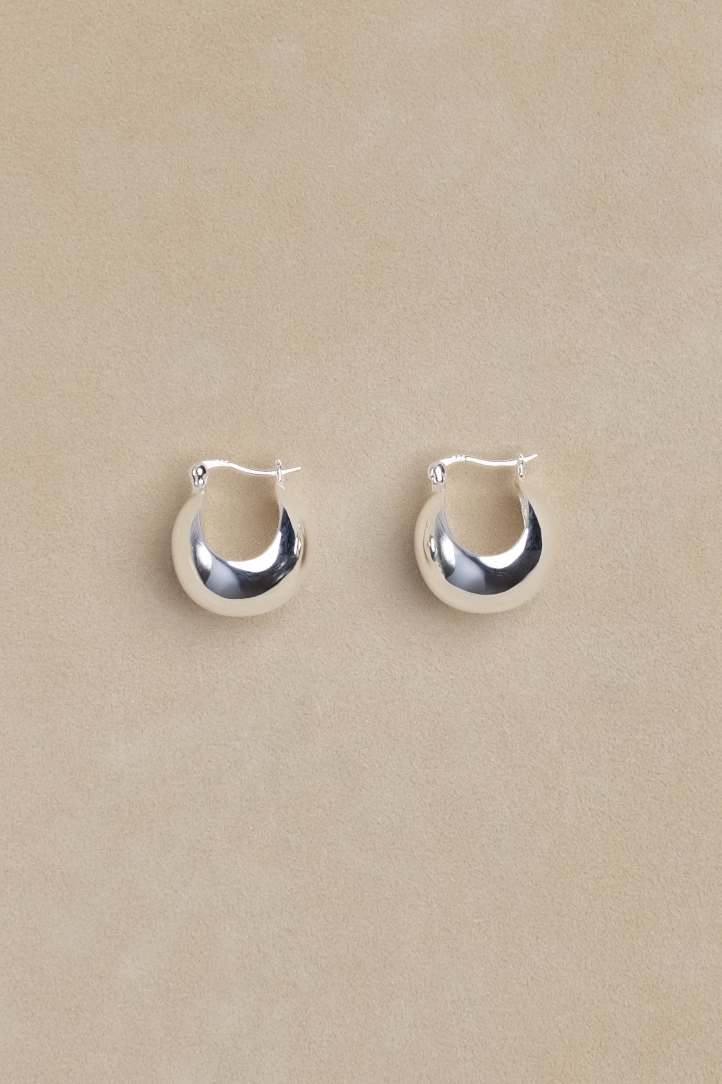 Medium Emma Hoops