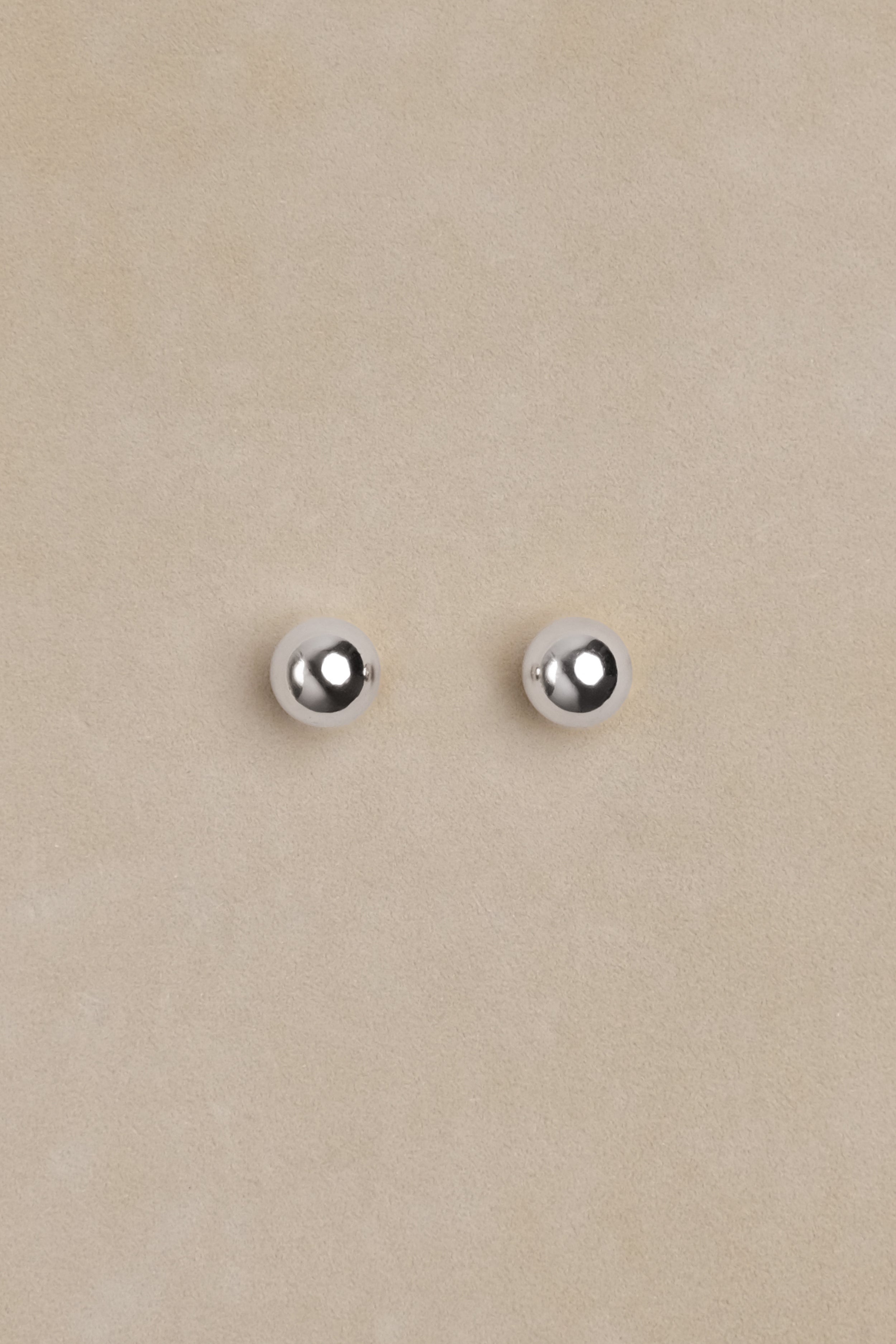 Boule Studs