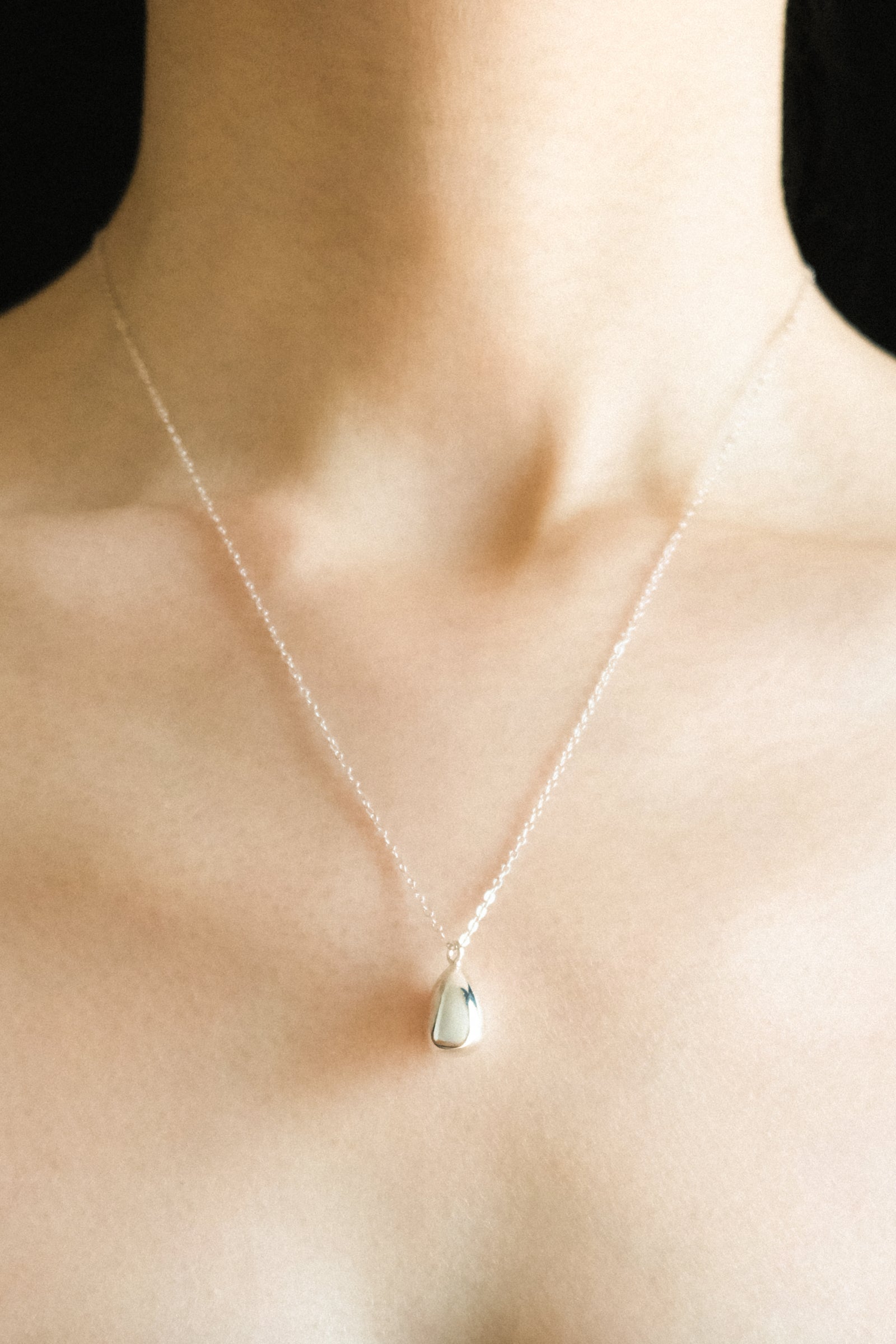 Droplet Pendant Necklace